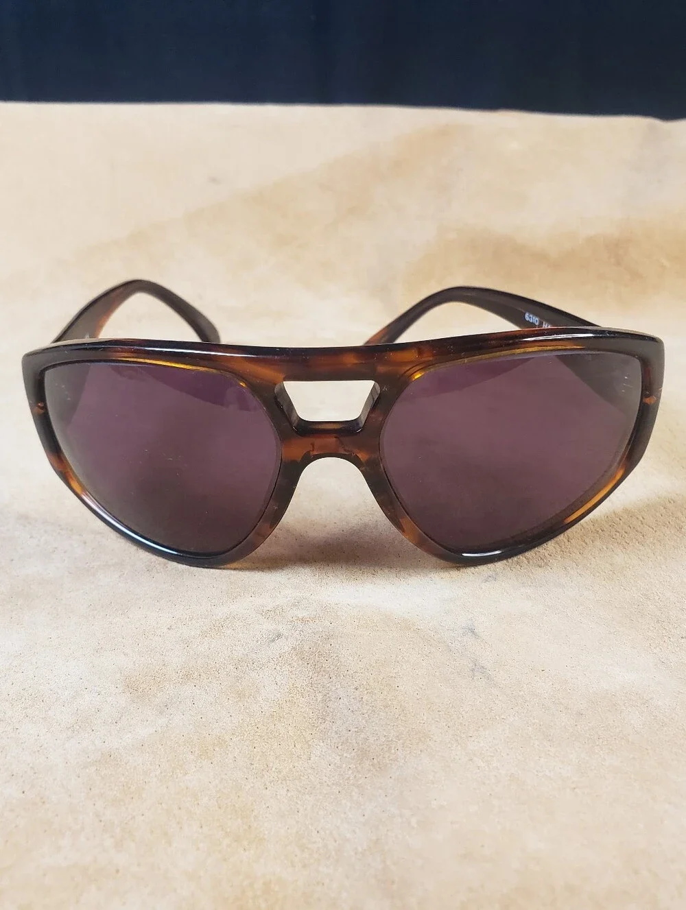 Costa Del Mar 'Osprey' style 6310 Unisex Vintage Sunglasses in Tortoise